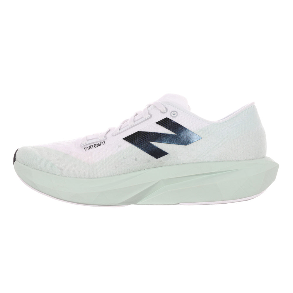 NEW BALANCE FuelCell Rebel v4 รองเท้าวิ่งผู้ชาย