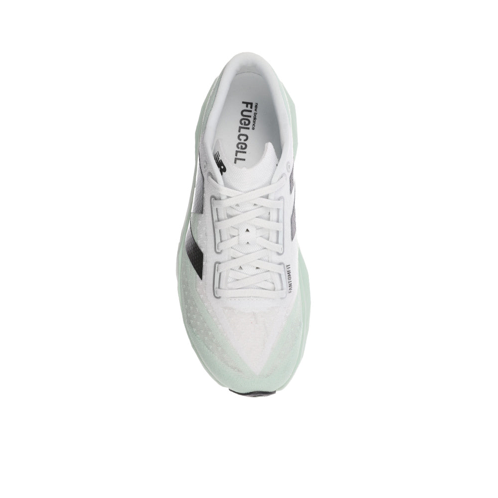 NEW BALANCE FuelCell Rebel v4 รองเท้าวิ่งผู้ชาย