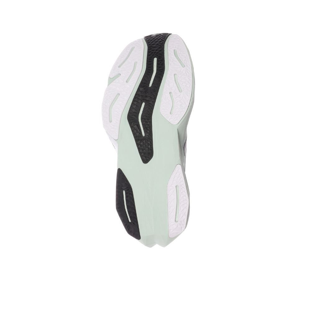 NEW BALANCE FuelCell Rebel v4 รองเท้าวิ่งผู้ชาย