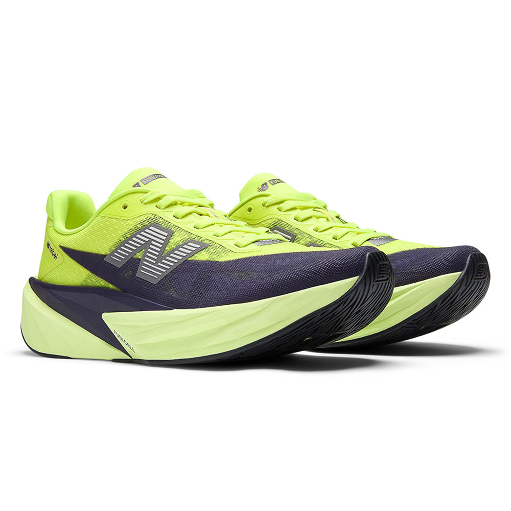 NEW BALANCE FuelCell Rebel v5 รองเท้าวิ่งผู้หญิง