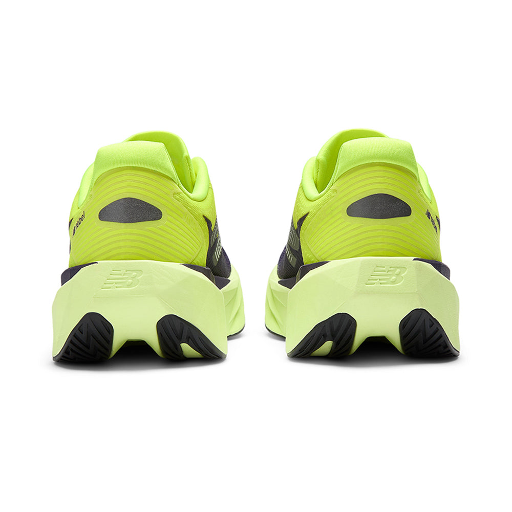 NEW BALANCE FuelCell Rebel v5 รองเท้าวิ่งผู้หญิง