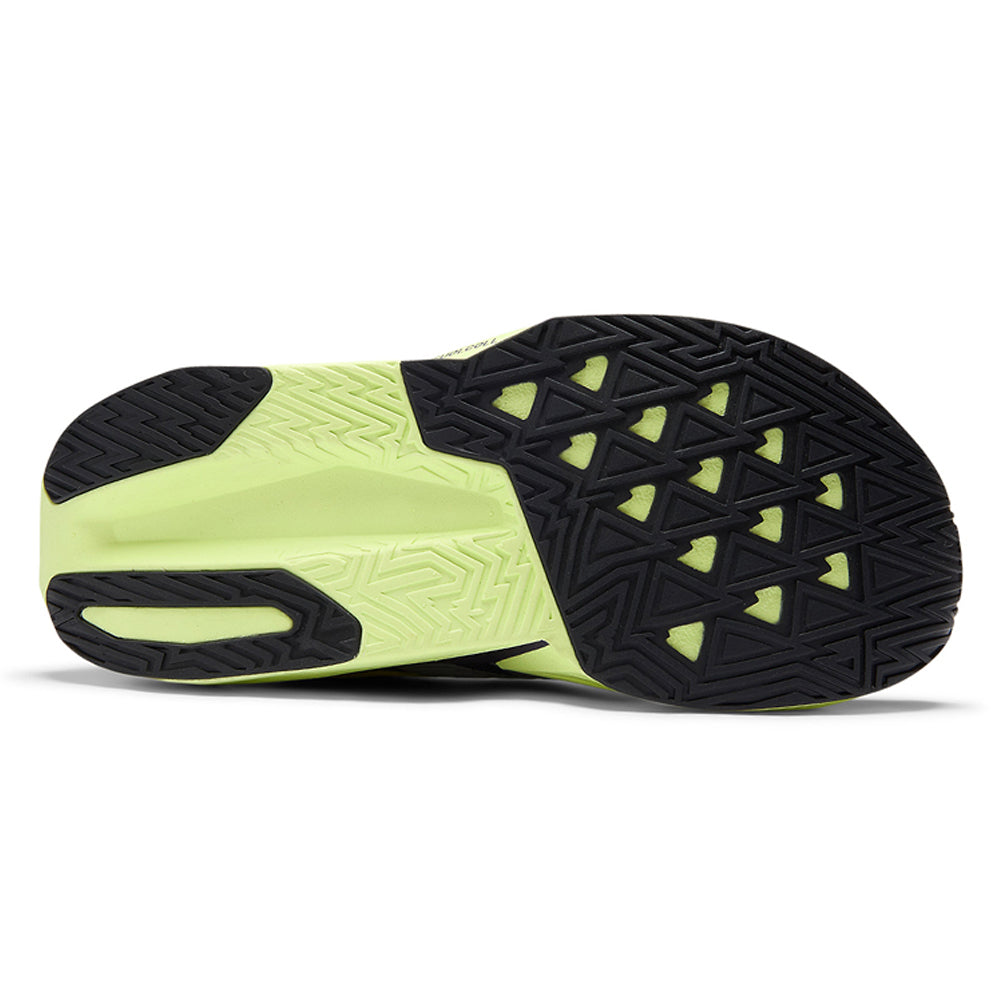 NEW BALANCE FuelCell Rebel v5 รองเท้าวิ่งผู้หญิง