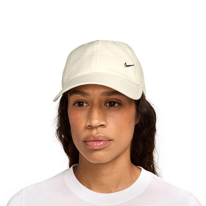 NIKE Dri-FIT Club Unstructured Metal Swoosh หมวกแก๊ปผู้ใหญ่