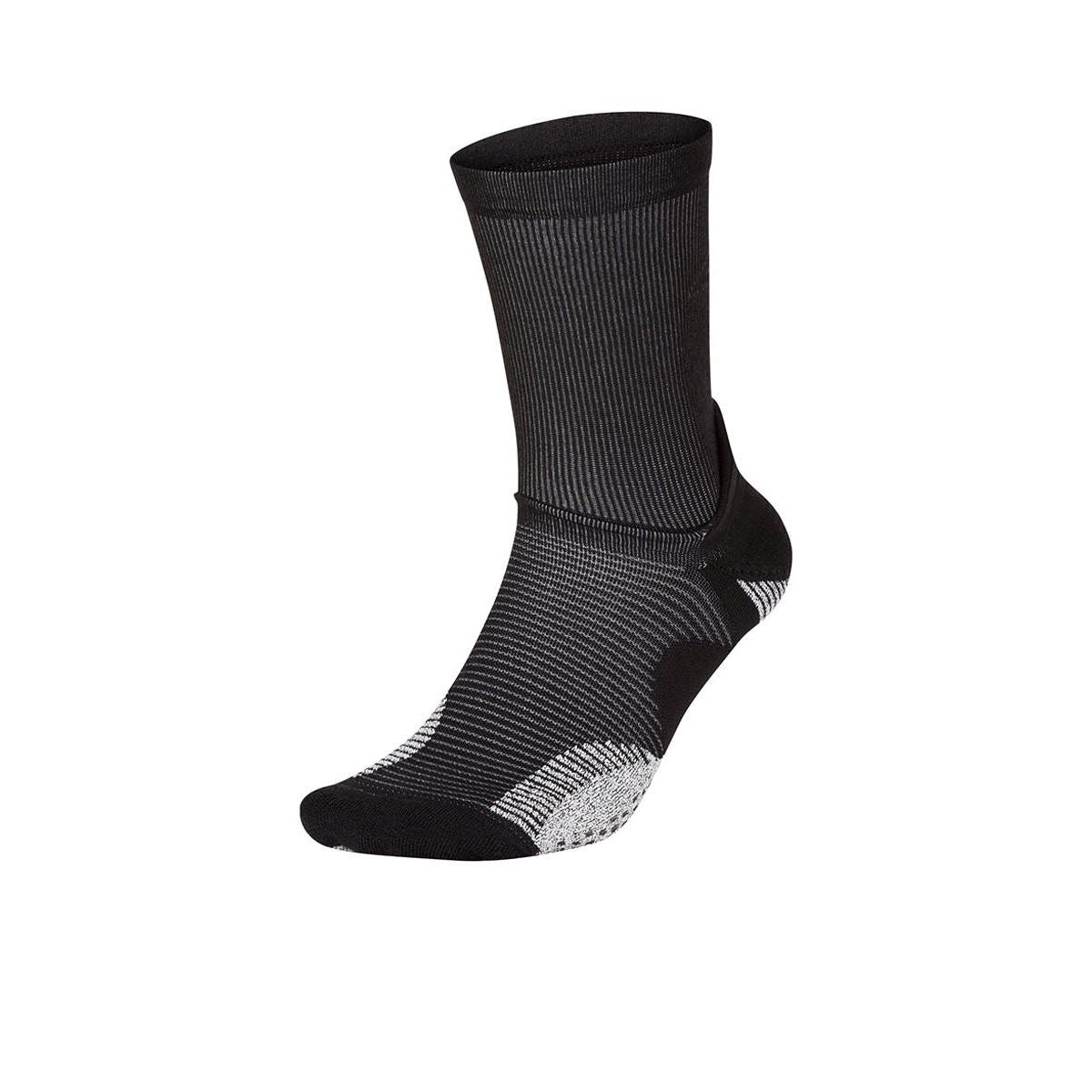 NIKE Dri-FIT Unisex Trail Running Socks - Supersports Thailand Supersports Thailand