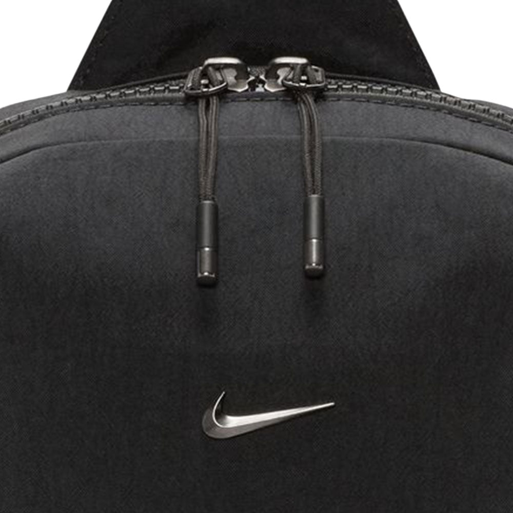 NIKE Aura กระเป๋าสะพายข้างผู้ใหญ่