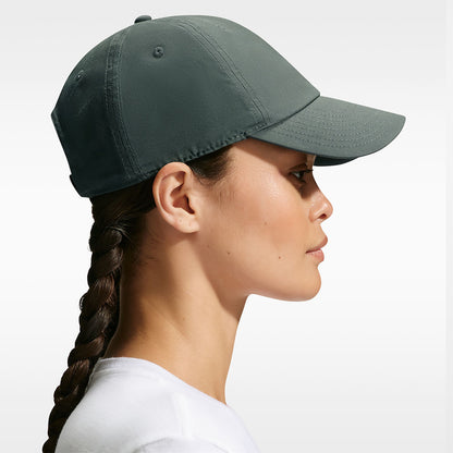NIKE Dri-FIT Club Unstructured Metal Swoosh หมวกแก๊ปผู้ใหญ่