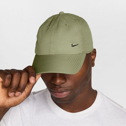 NIKE Dri-FIT Club Unstructured Metal Swoosh หมวกแก๊ปผู้ใหญ่