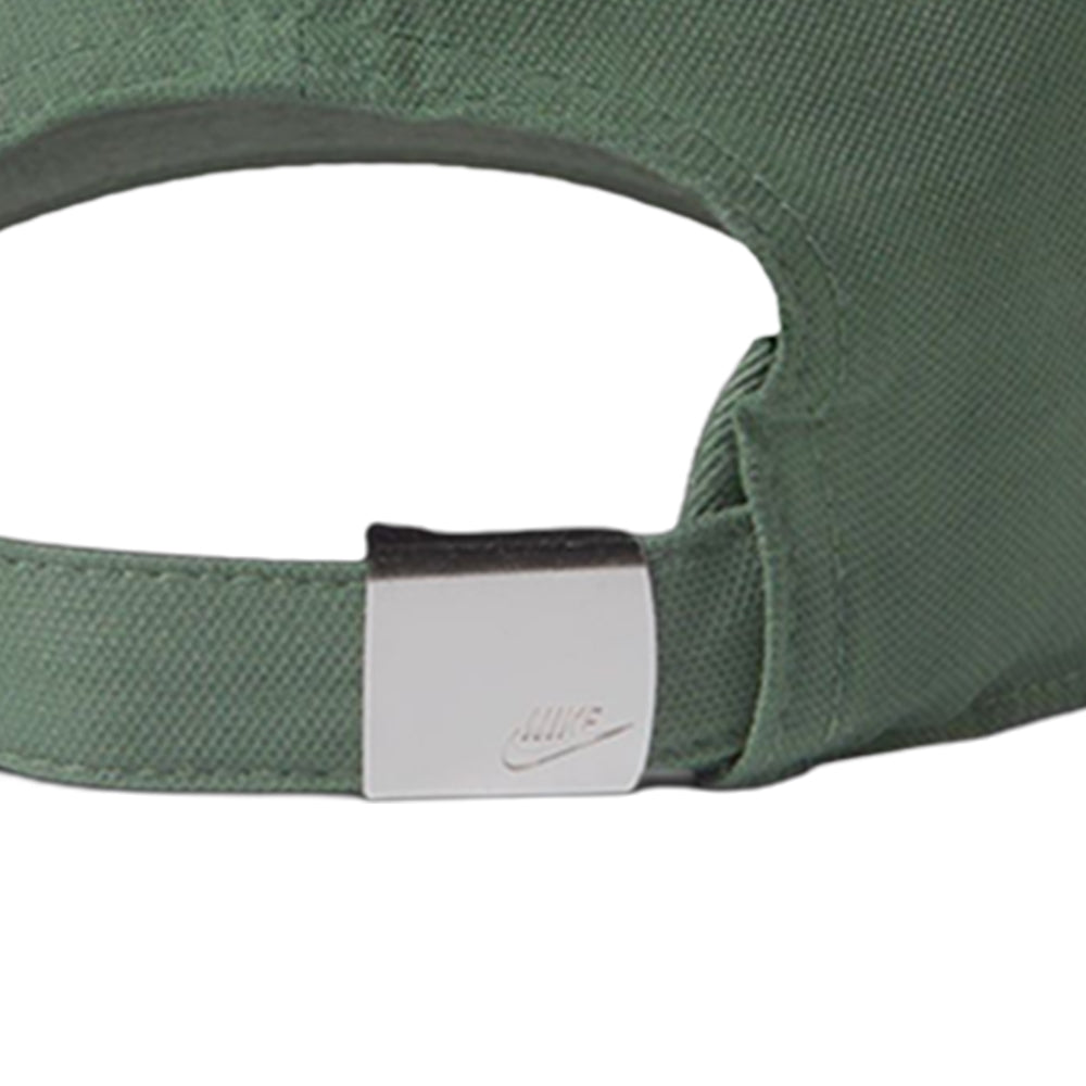 NIKE Dri-FIT Club Structured Metal Logo Unisex Cap - Supersports Thailand Supersports Thailand