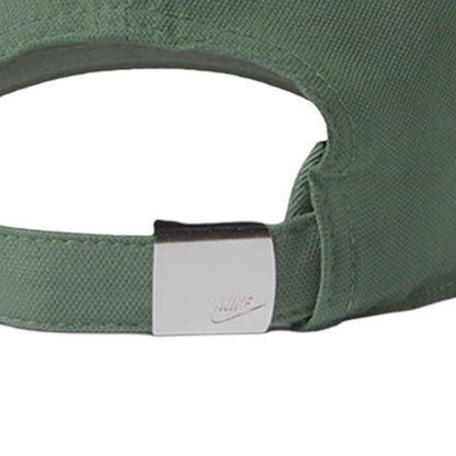 NIKE Dri-FIT Club Structured Metal Logo Unisex Cap - Supersports Thailand