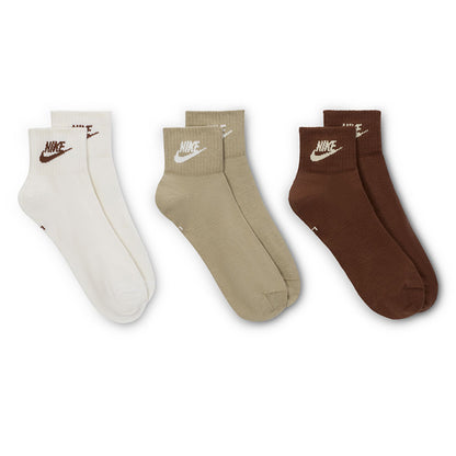 NIKE Everyday Essential Unisex Training Socks (3 Pairs) - Supersports Thailand
