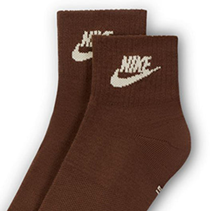 NIKE Everyday Essential Unisex Training Socks (3 Pairs) - Supersports Thailand