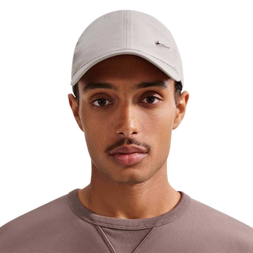 NIKE Dri-FIT Club Unstructured Metal Swoosh Unisex Cap - Supersports Thailand