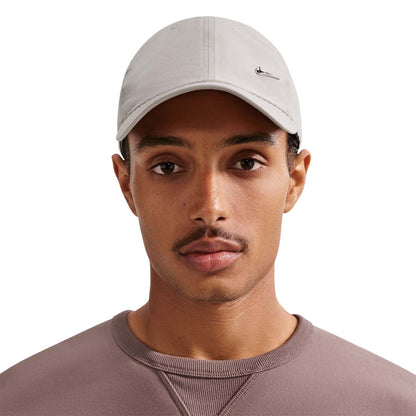 NIKE Dri-FIT Club Unstructured Metal Swoosh Unisex Cap - Supersports Thailand