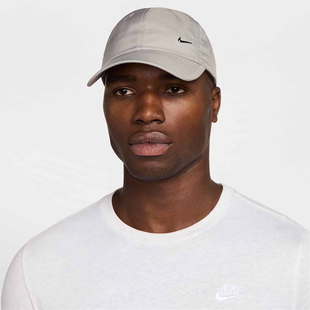NIKE Dri-FIT Club Unstructured Metal Swoosh Unisex Cap - Supersports Thailand Supersports Thailand