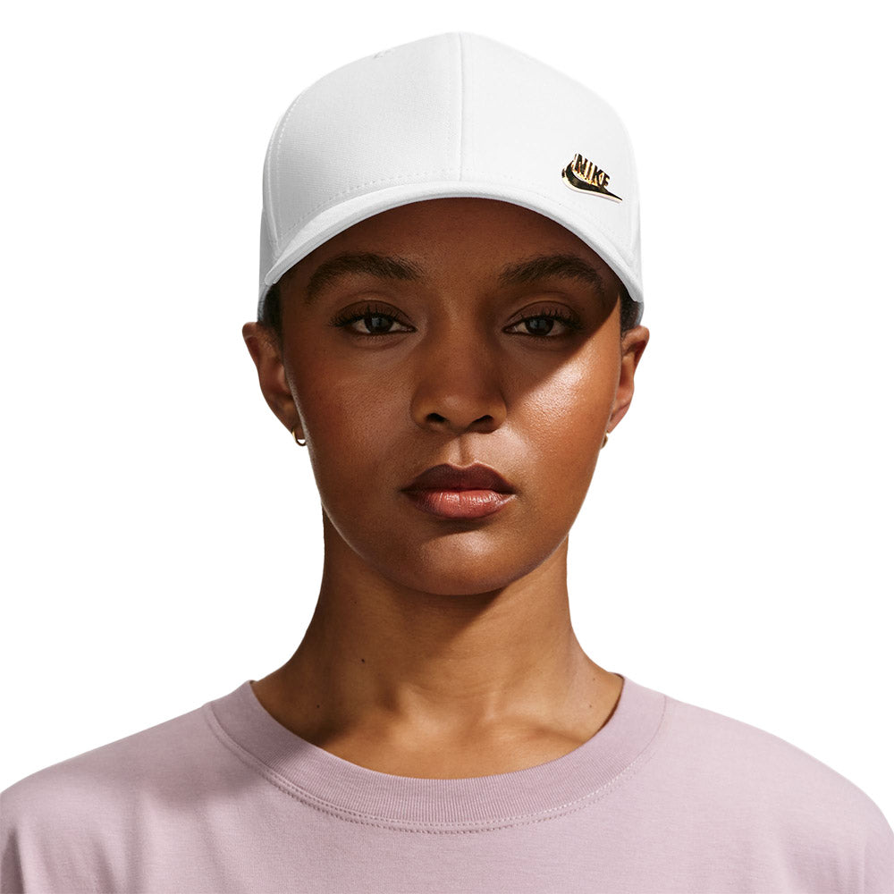 NIKE Dri-FIT Club Structured Metal Logo Unisex Cap - Supersports Thailand Supersports Thailand