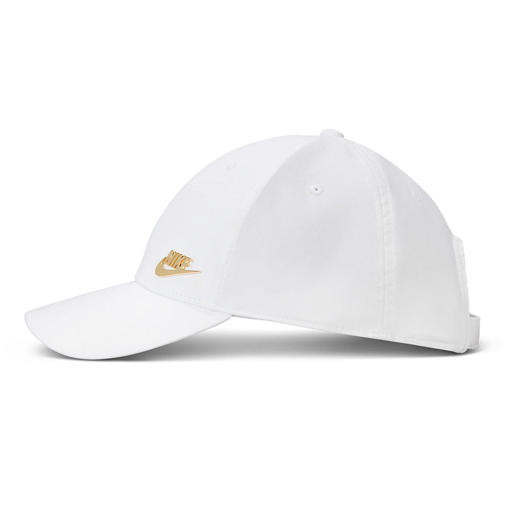 NIKE Dri-FIT Club Structured Metal Logo Unisex Cap - Supersports Thailand