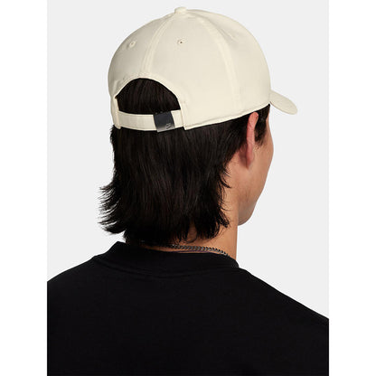 NIKE Dri-FIT Club Structured Metal Logo Unisex Cap - Supersports Thailand