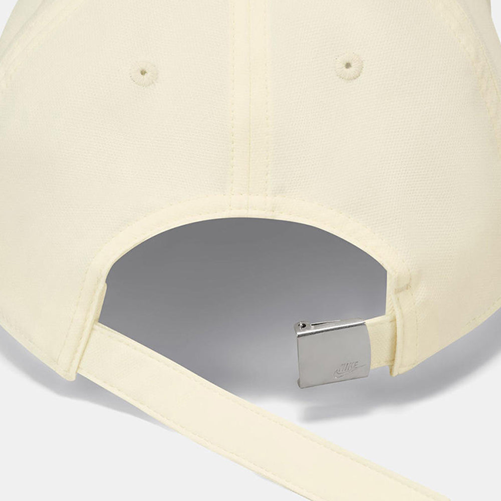 NIKE Dri-FIT Club Structured Metal Logo Unisex Cap - Supersports Thailand