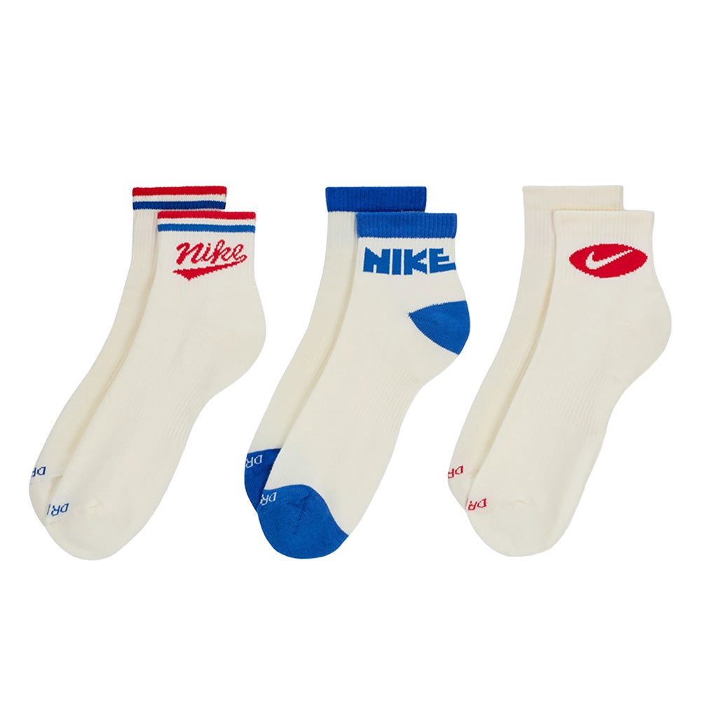NIKE Everyday Plus Ankle Unisex Socks (3 Pairs)