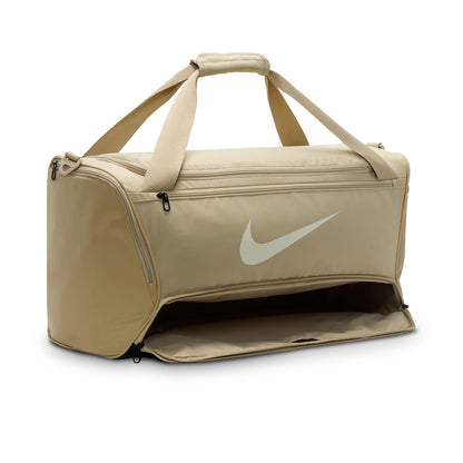 NIKE Brasilia 9.5 กระเป๋ายิมทรงหมอนผู้ใหญ่