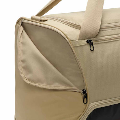 NIKE Brasilia 9.5 กระเป๋ายิมทรงหมอนผู้ใหญ่