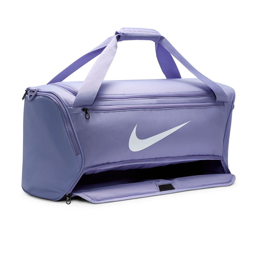 NIKE Brasilia 9.5 กระเป๋ายิมทรงหมอนผู้ใหญ่