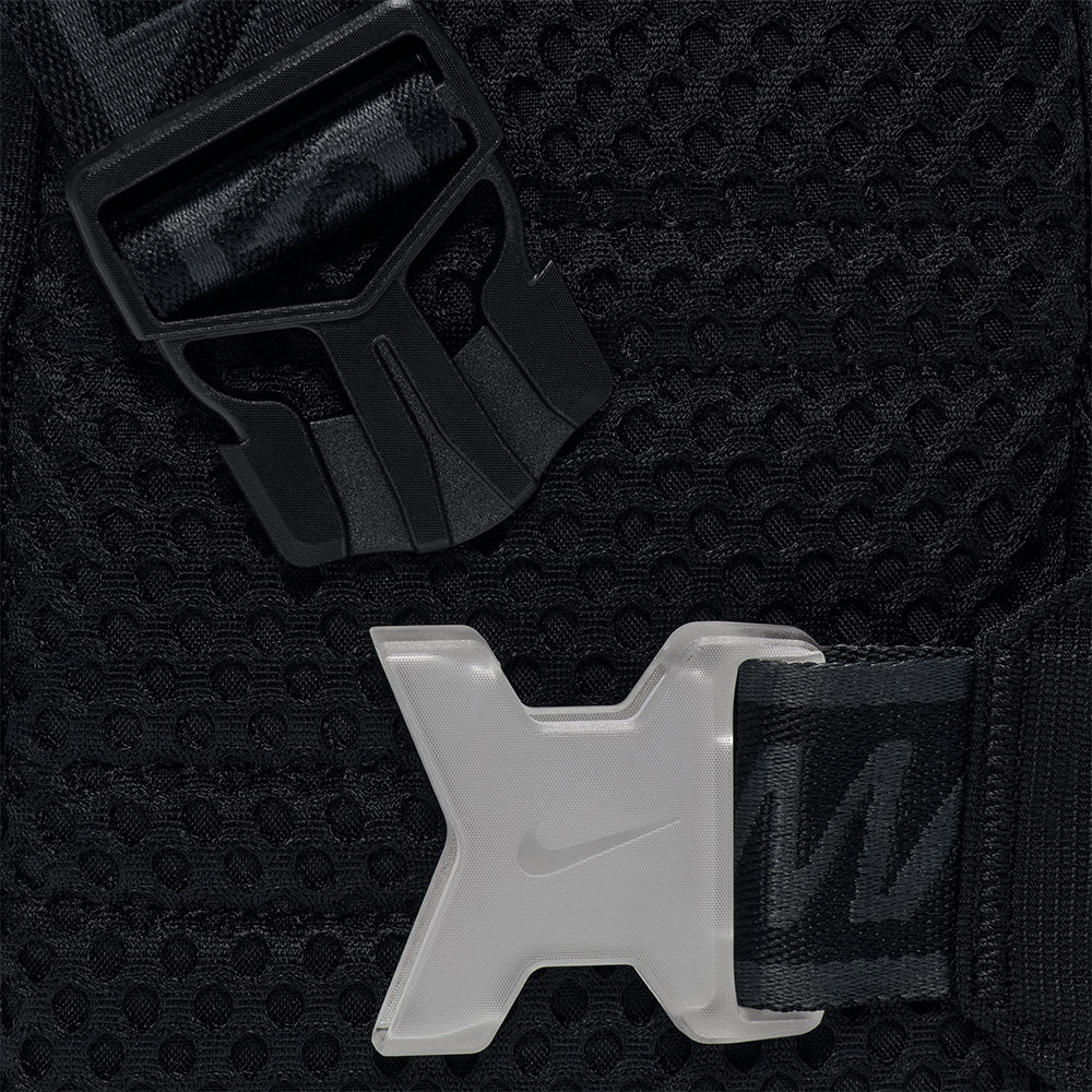 NIKE Sportswear Essentials กระเป๋าสะพายข้างผู้ใหญ่