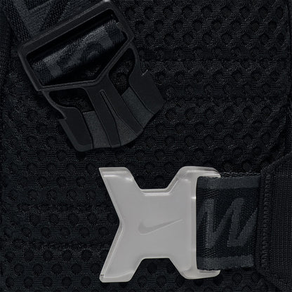 NIKE Sportswear Essentials กระเป๋าสะพายข้างผู้ใหญ่