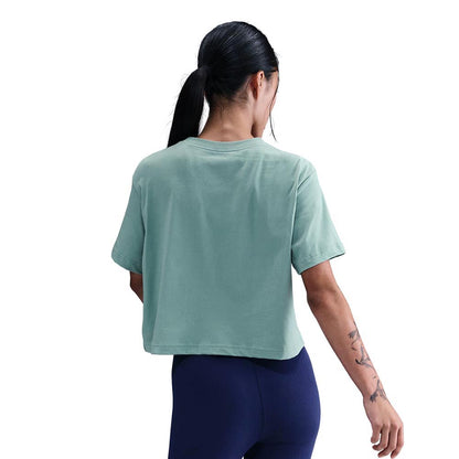 NIKE Sportswear Essential Cropped Women's T-Shirt - Supersports Thailand