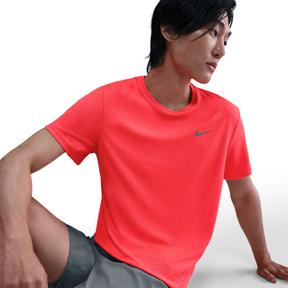NIKE Dri-FIT UV Miler เสื้อวิ่งผู้ชาย
