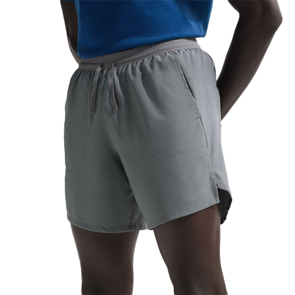 NIKE Stride Men's Running Shorts - Supersports Thailand Supersports Thailand