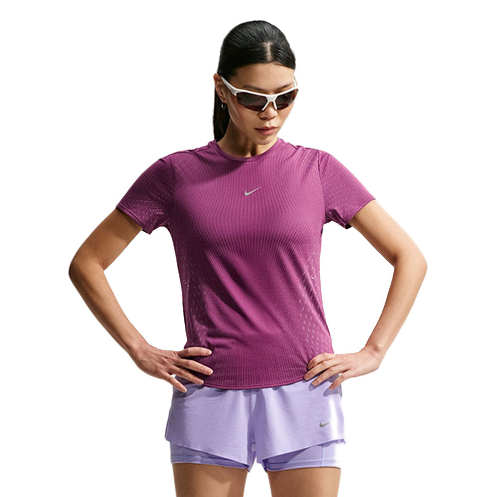 NIKE Swift Aero-FIT Women's Running T-Shirt - Supersports Thailand