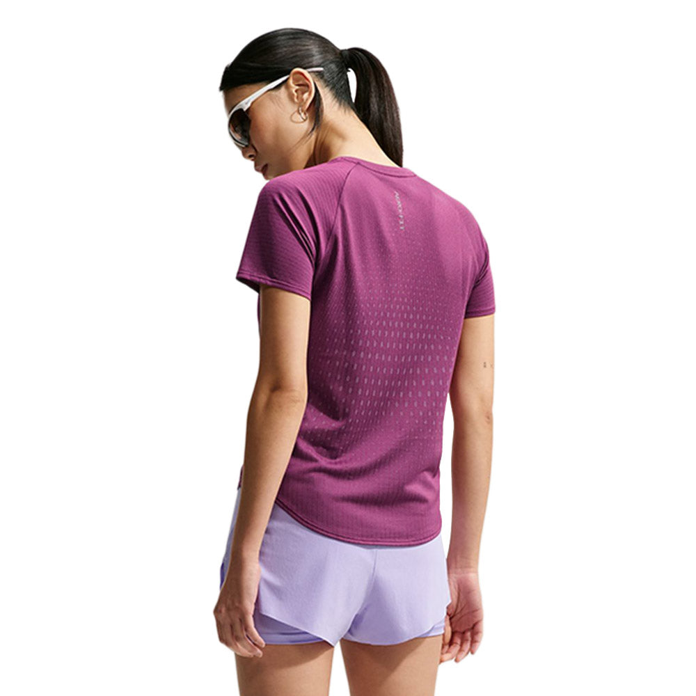 NIKE Swift Aero-FIT Women's Running T-Shirt - Supersports Thailand