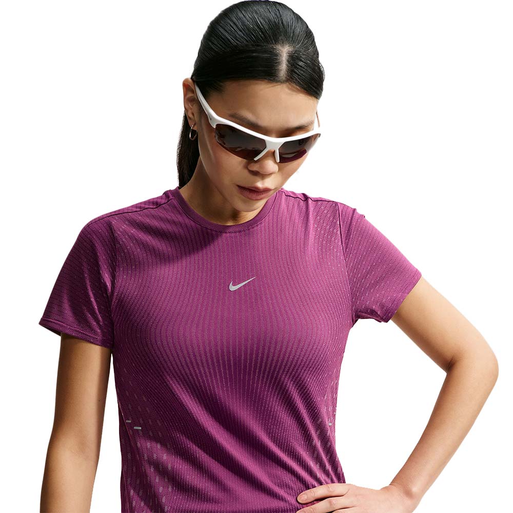 NIKE Swift Aero-FIT Women's Running T-Shirt - Supersports Thailand Supersports Thailand
