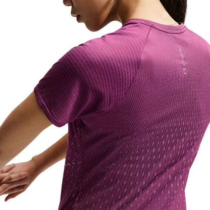 NIKE Swift Aero-FIT Women's Running T-Shirt - Supersports Thailand