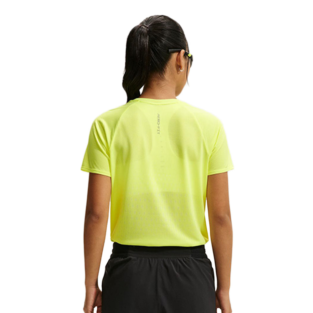 NIKE Swift Aero-FIT Women's Running T-Shirt - Supersports Thailand