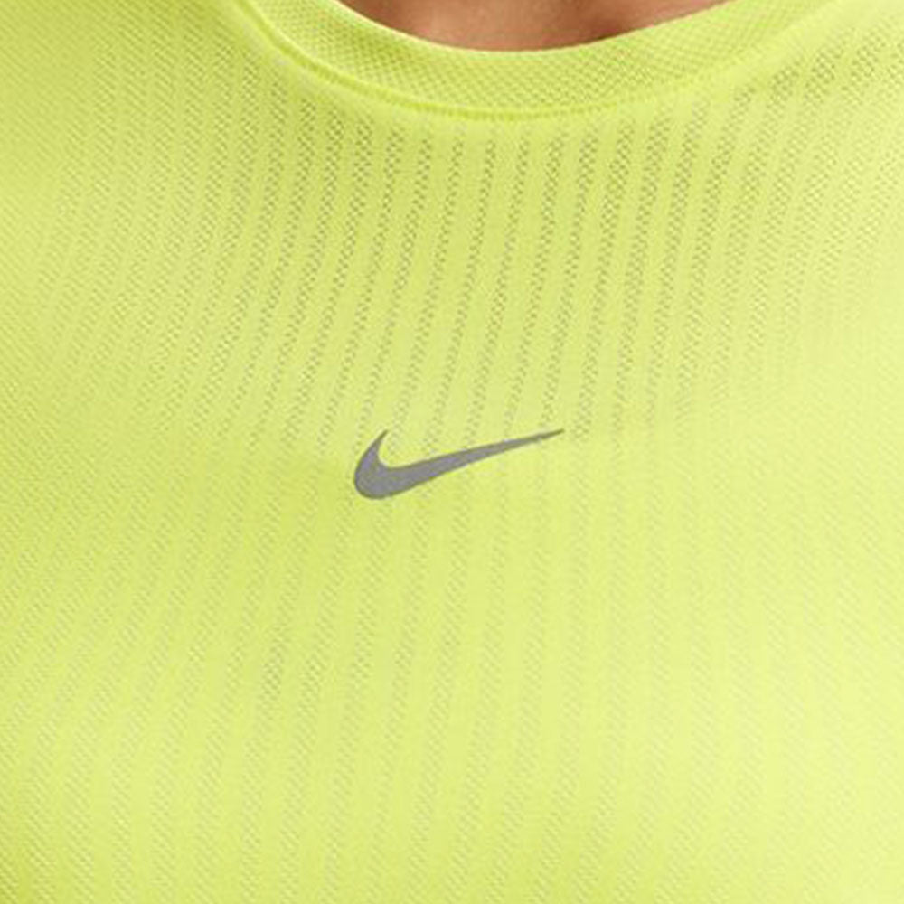 NIKE Swift Aero-FIT Women's Running T-Shirt - Supersports Thailand Supersports Thailand