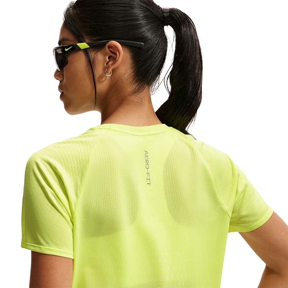 NIKE Swift Aero-FIT Women's Running T-Shirt - Supersports Thailand Supersports Thailand