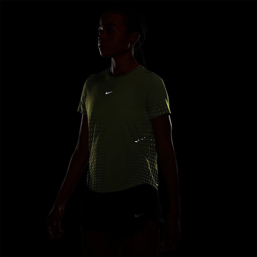NIKE Swift Aero-FIT Women's Running T-Shirt - Supersports Thailand Supersports Thailand