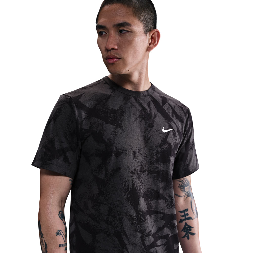 NIKE Hyverse Dri-FIT UV เสื้อออกกำลังกายผู้ชาย