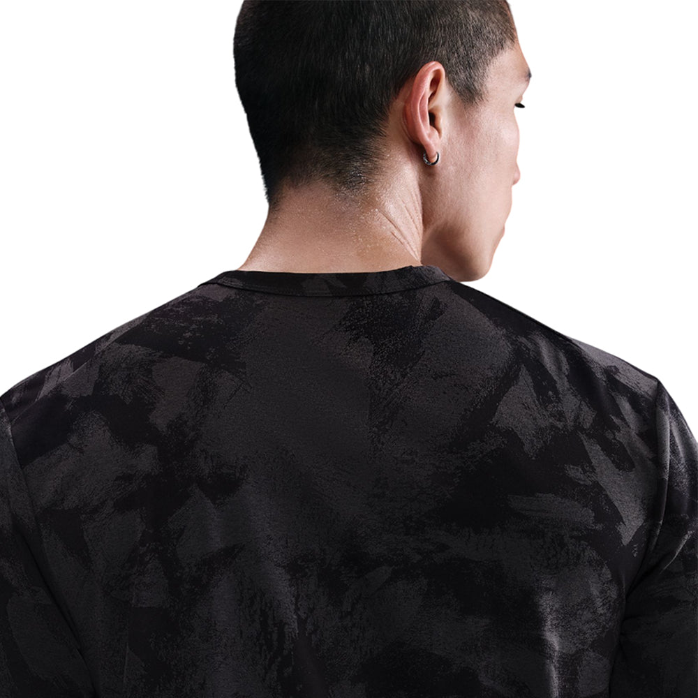 NIKE Hyverse Dri-FIT UV เสื้อออกกำลังกายผู้ชาย