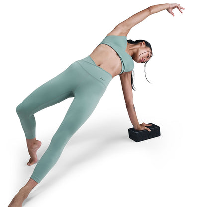 NIKE One High-Waisted 7/8 กางเกงเลกกิ้งออกกำลังกายผู้หญิง