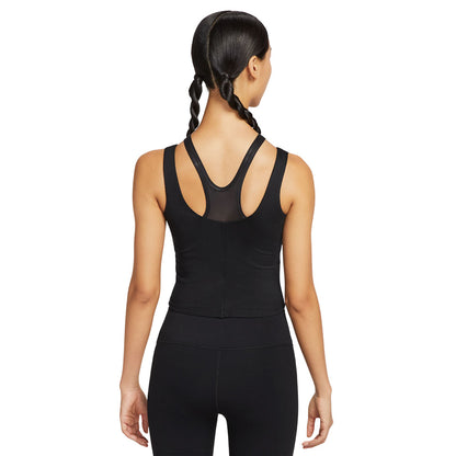 NIKE One Fitted Women's Training Tank - Supersports Thailand
