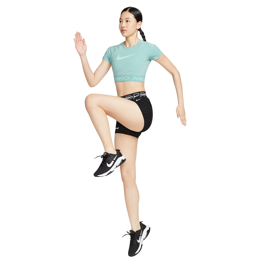 NIKE Pro Cropped Graphic เสื้อออกกำลังกายผู้หญิง