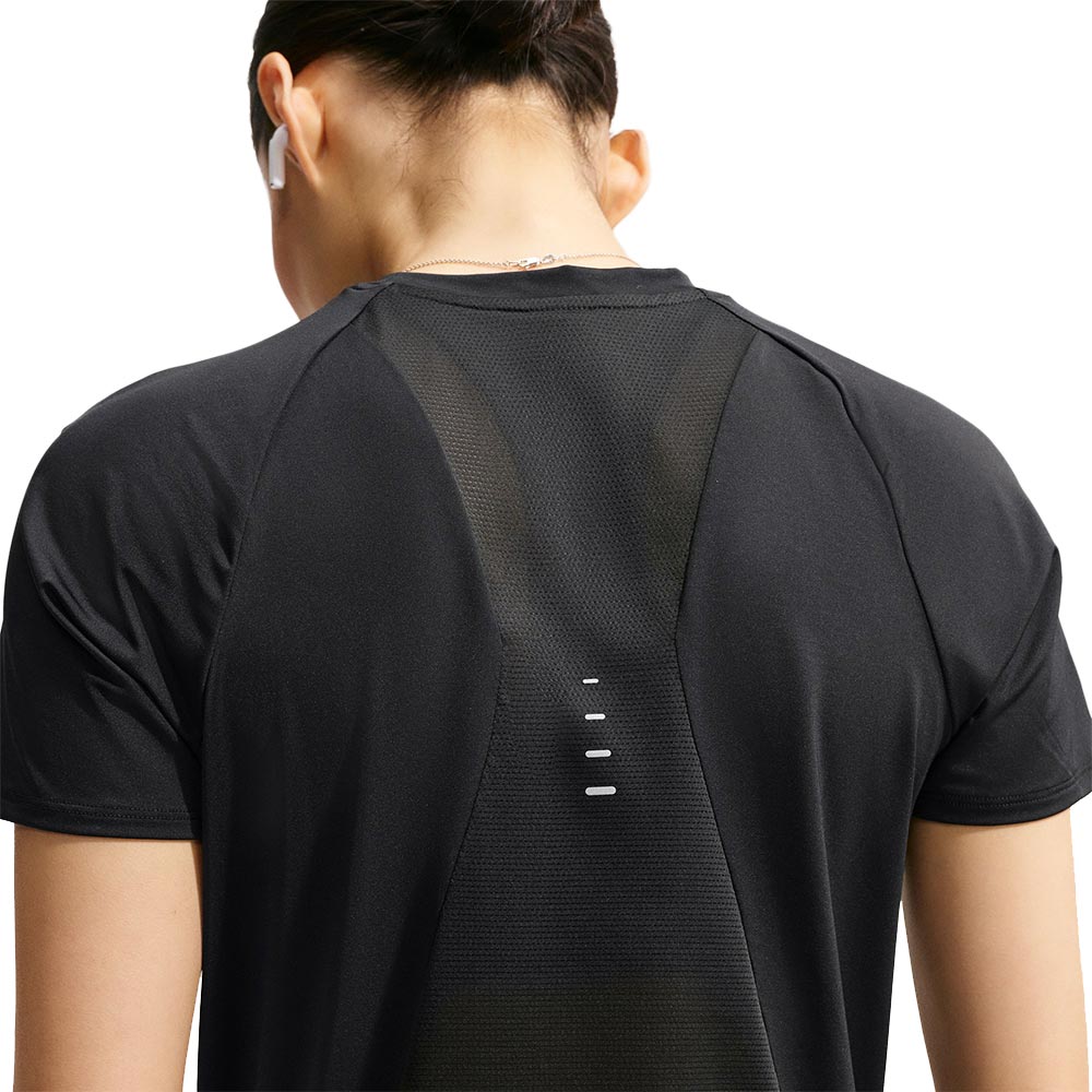 NIKE Swift Women's Running T-Shirt - Supersports Thailand