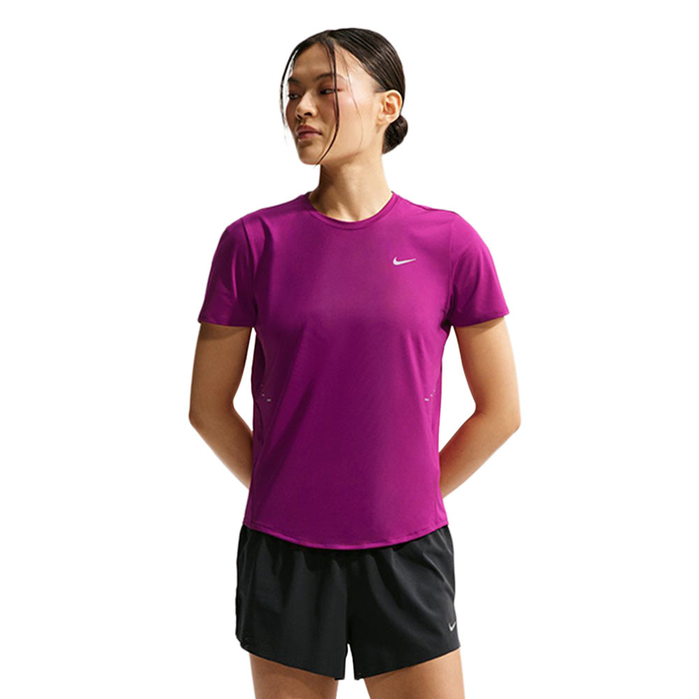 NIKE Swift Women's Running T-Shirt - Supersports Thailand