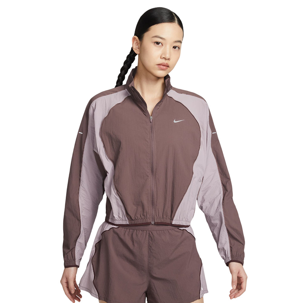 NIKE Swift Women's Running Jacket - Supersports Thailand