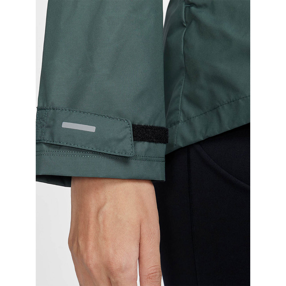 NIKE Fast Repel เสื้อแจ็คเก็ตวิ่งผู้หญิง