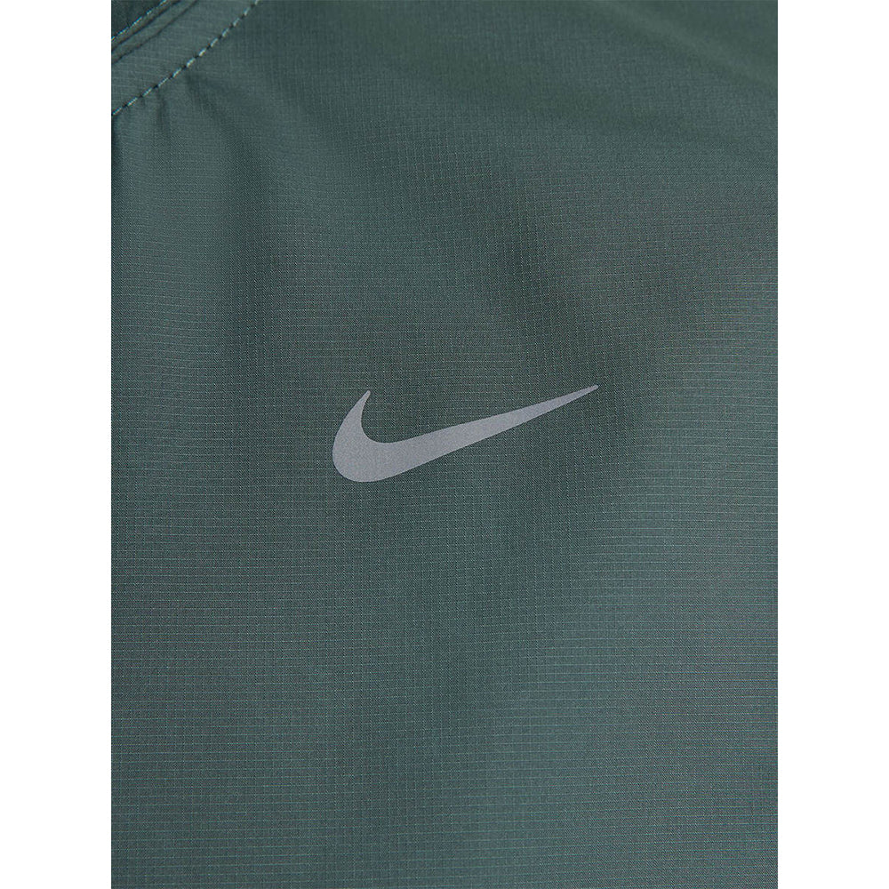 NIKE Fast Repel เสื้อแจ็คเก็ตวิ่งผู้หญิง
