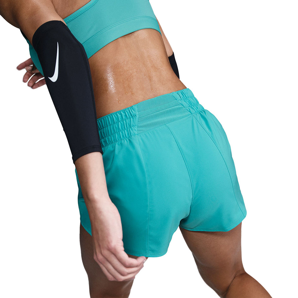 NIKE Dri-FIT One Mid-rise 3" กางเกงออกกำลังกายขาสั้นผู้หญิง